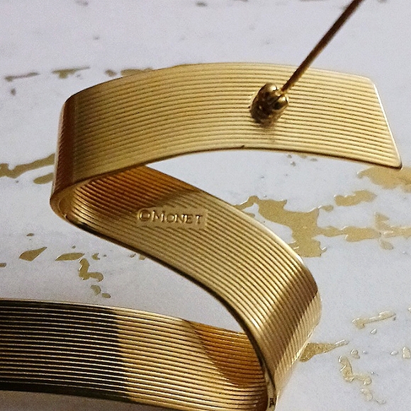 Vintage Monet Ribbon Brooch - Picture 2 of 5